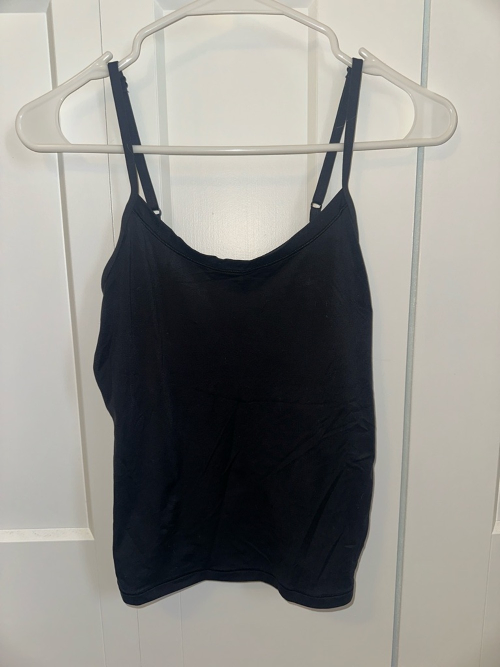 Women's Black Aritzia fitted Adjustable Strap Camisole Tank Top